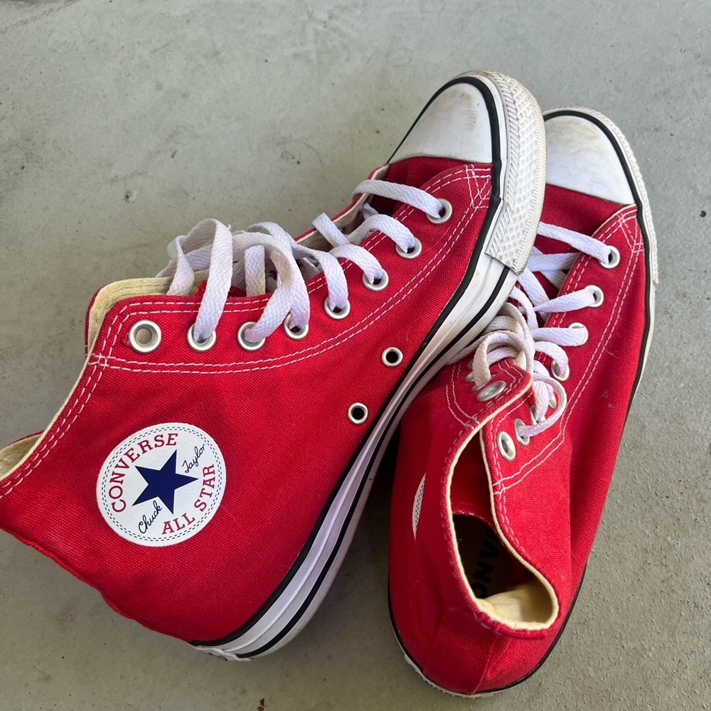 Converse Chuck Taylor All Star HI Sneaker - Red